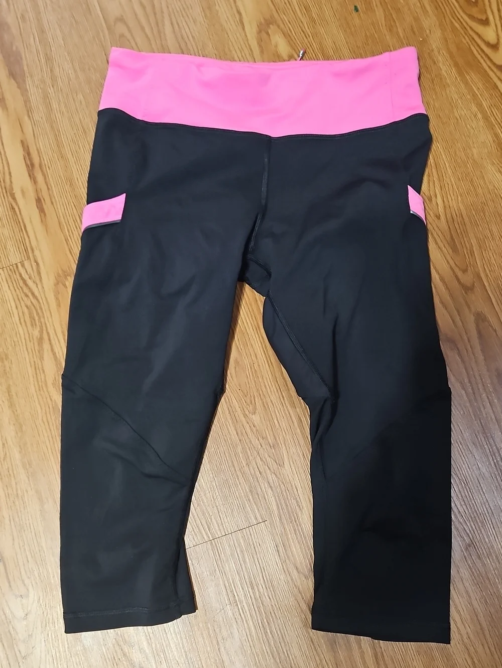 Lululemon Cropped Running Leggings